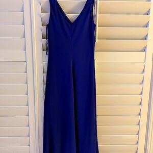 Beautiful & elegant EUC, Jones New York Dress, midi, deep beautiful rich color